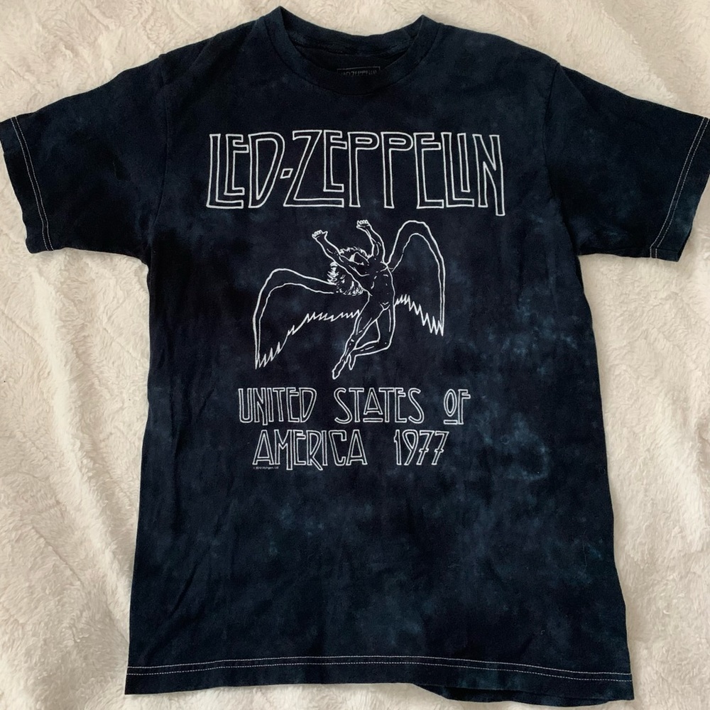 Led Zeppelin tshirt , size medium